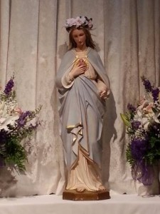 blessed-mother-statue 